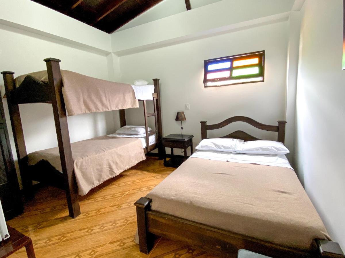 Hospedaje Casa Real Саламина Экстерьер фото